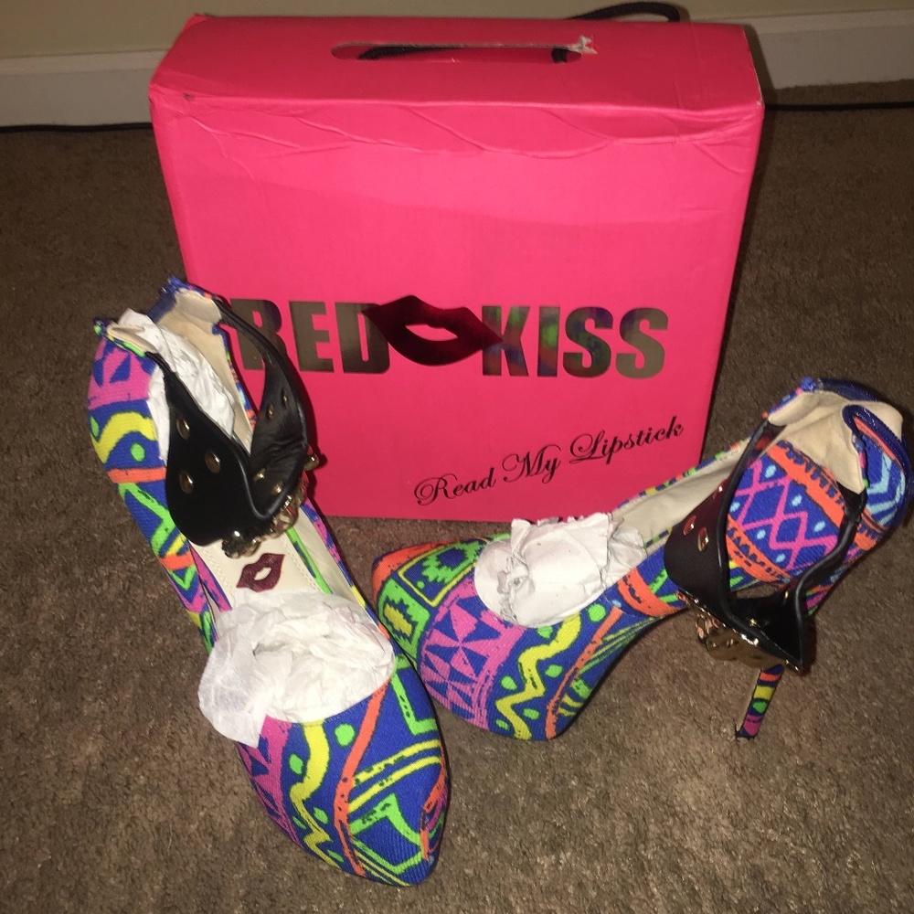 Red Kiss Neon Pumps